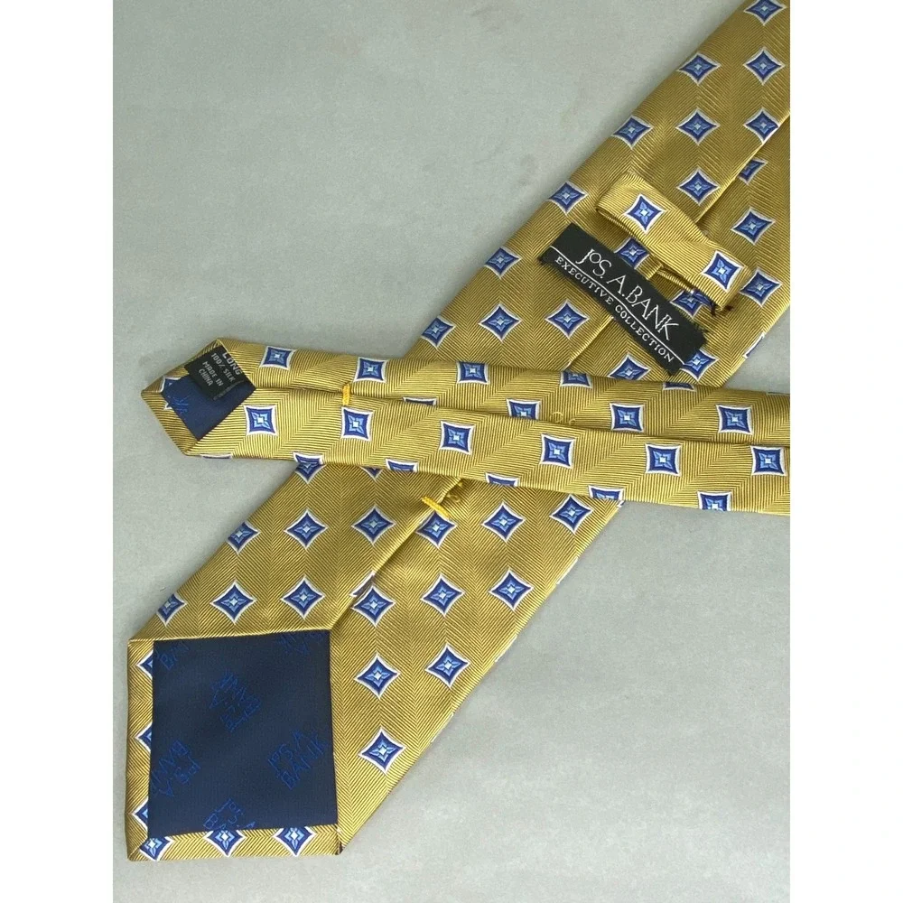 Jos. A. Bank Mens Tie Gold‎ Blue Geometric Silk Executive Collection XL 62x3.5